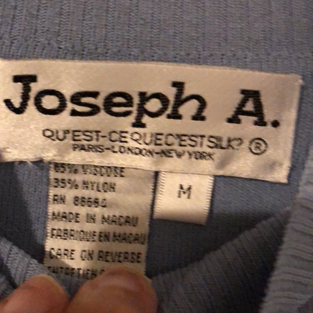 Sweater - Picture 4 of 4